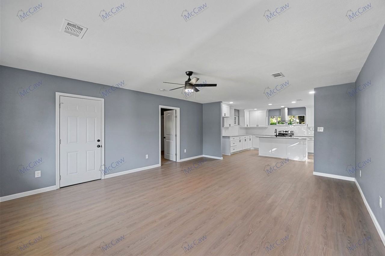 2517 Tisinger Ave - Photo 4 of 21