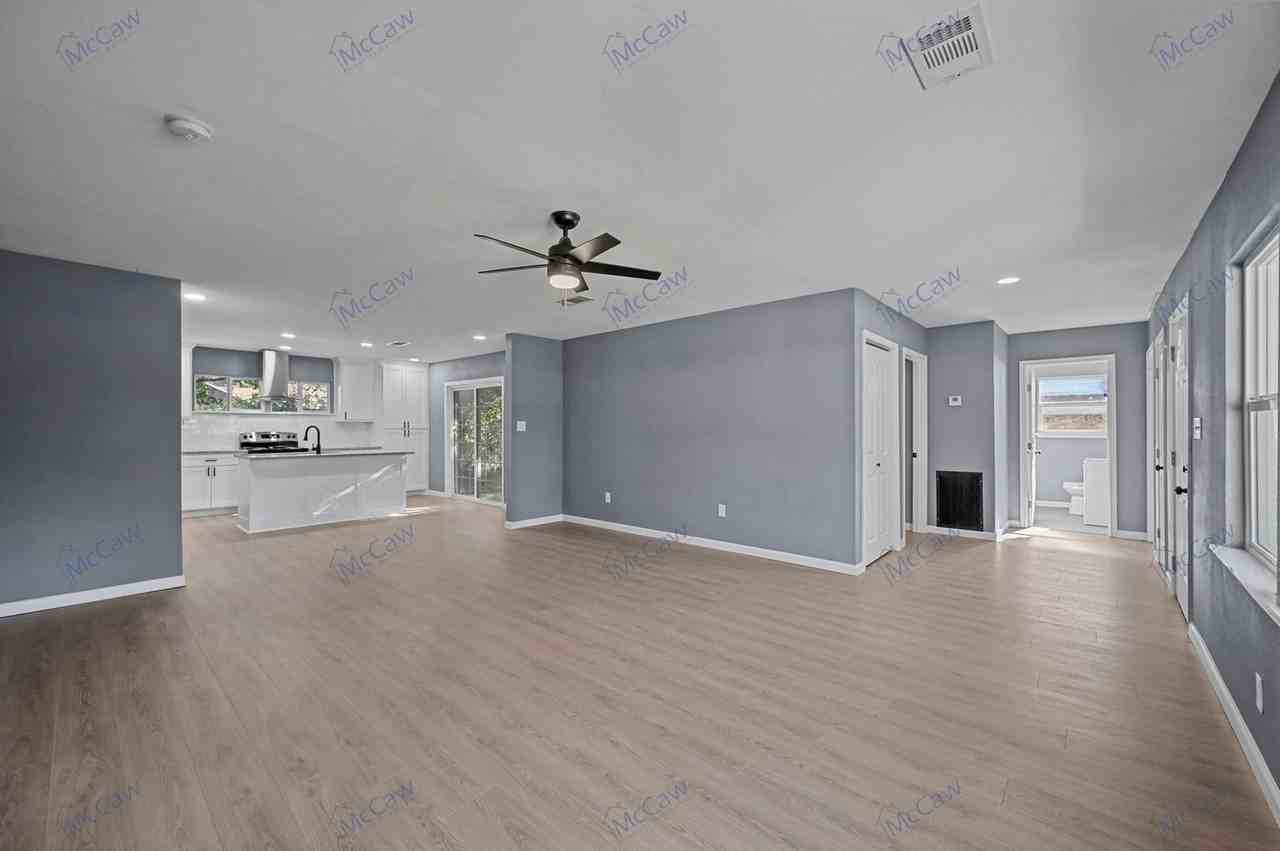 2517 Tisinger Ave - Photo 5 of 21