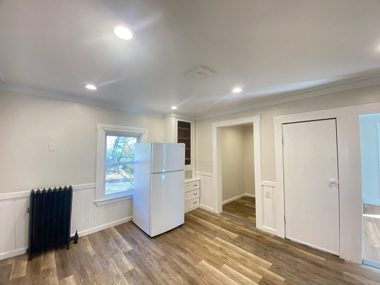 348 Portland St - Photo 4 of 36