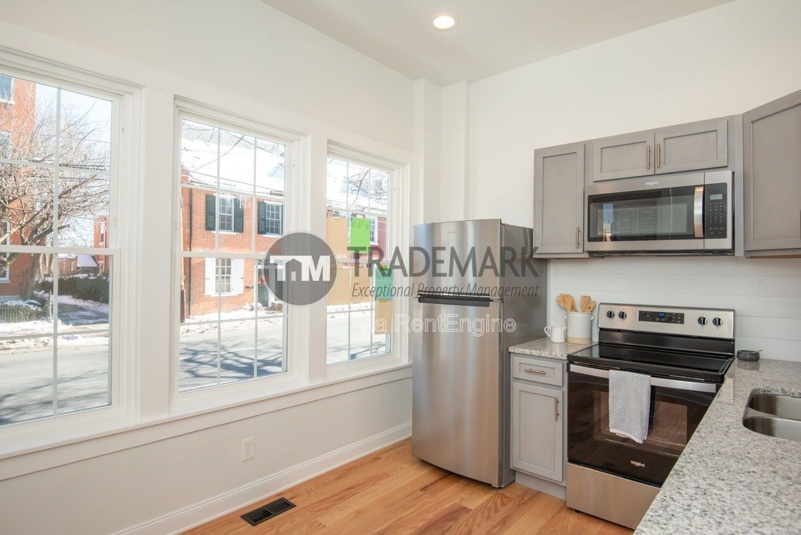 318 N Duke St #1 - Photo 5 of 22