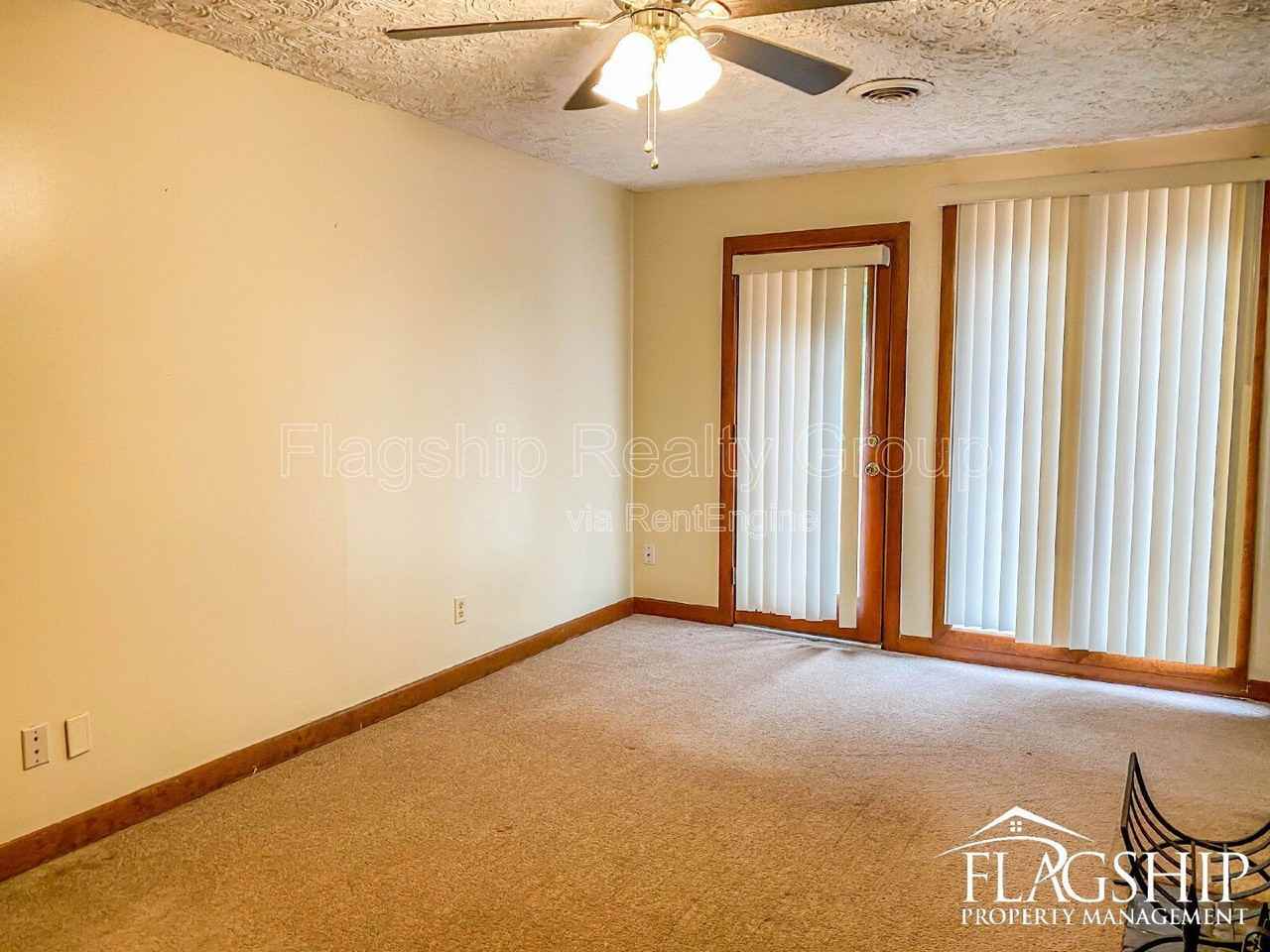 1228 Forest Acres Dr - Photo 4 of 42