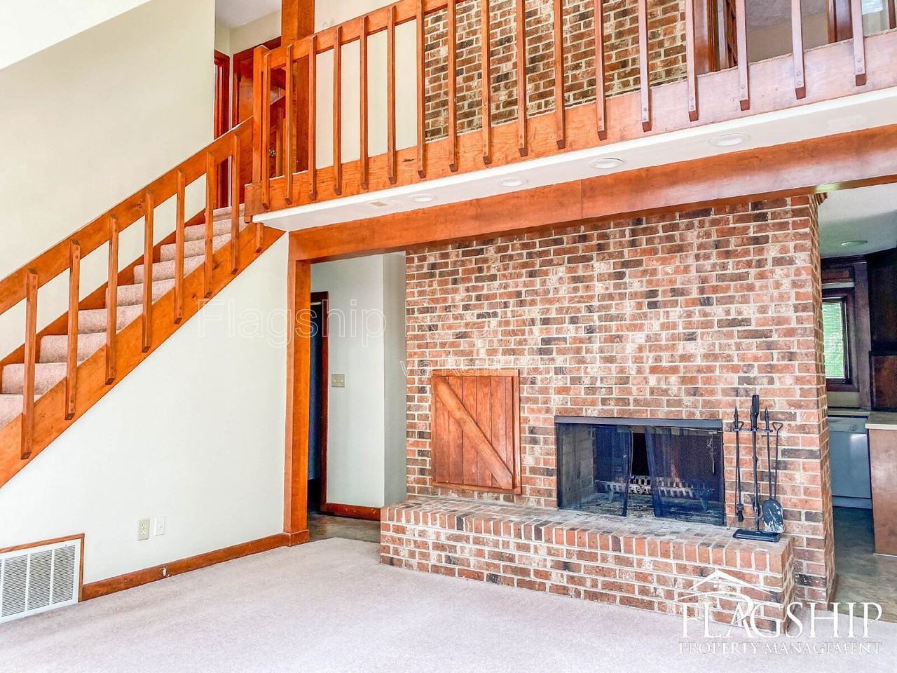 1228 Forest Acres Dr - Photo 5 of 42