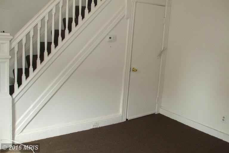 843 S Conkling St - Photo 3 of 14