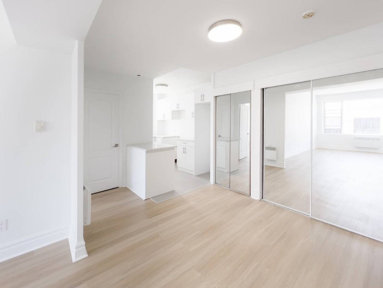 200 Avenue Kensington #307 - Photo 2 of 12