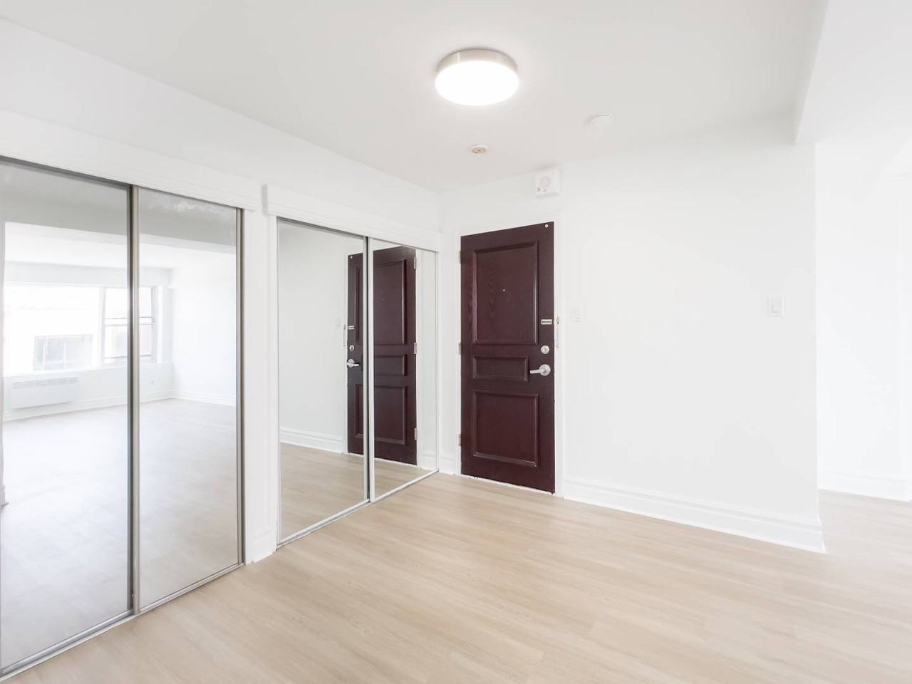 200 Avenue Kensington #307 - Photo 3 of 12