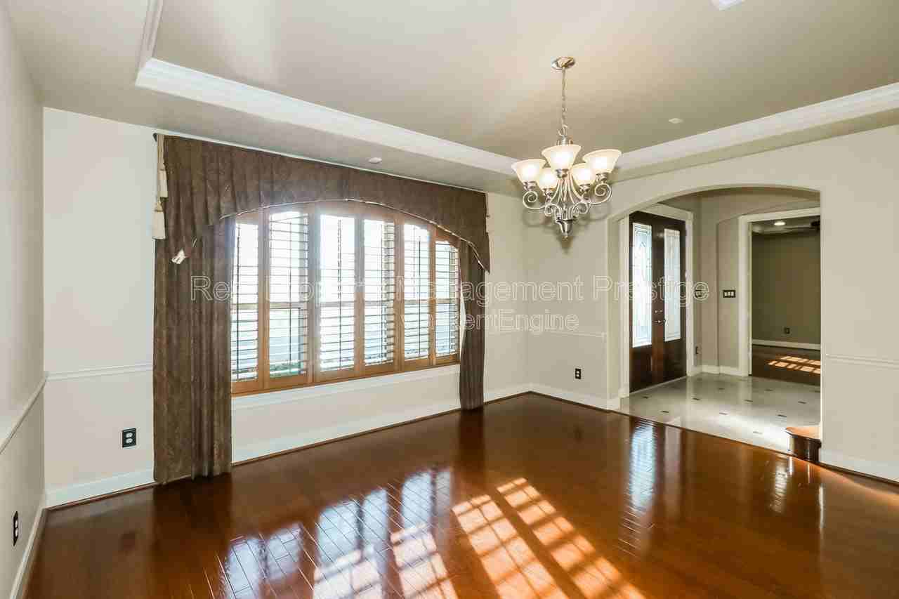 3909 Pebble Brook Dr - Photo 7 of 22