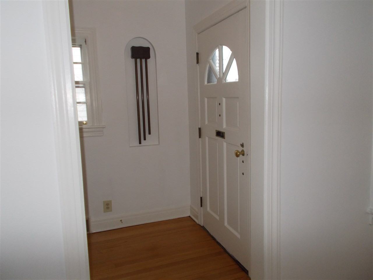 28 Berncliff Ave - Photo 3 of 23