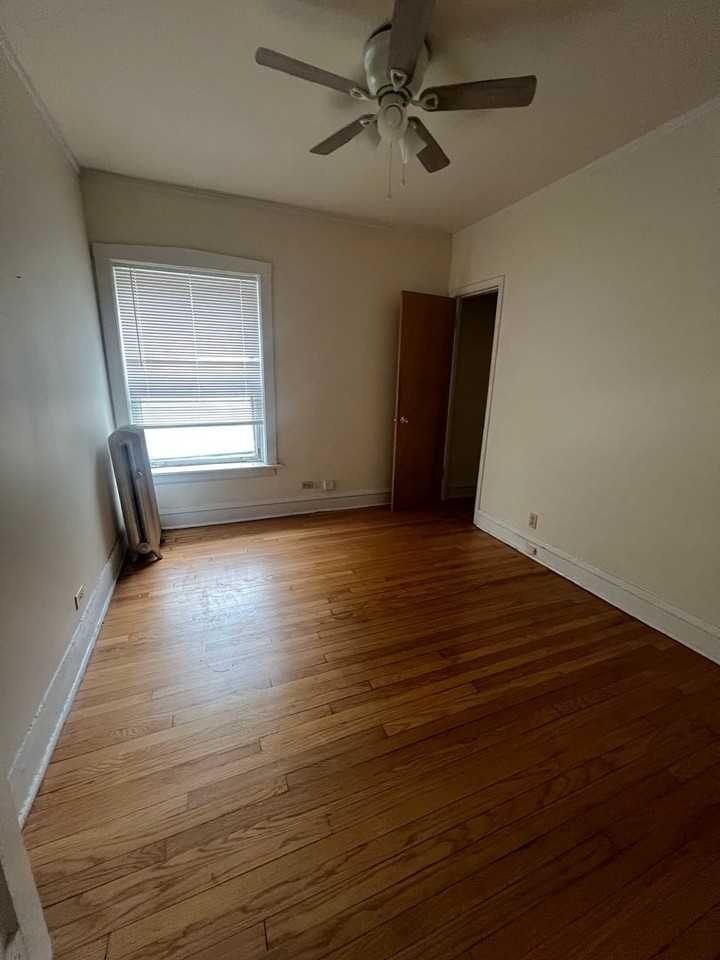 3348 West Sunnyside Avenue - Photo 6 of 12