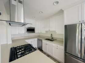 Luxury Living in the Heart of Manhattan Beach Modern Residences with Exceptional Amenities - Photo 1 of 1