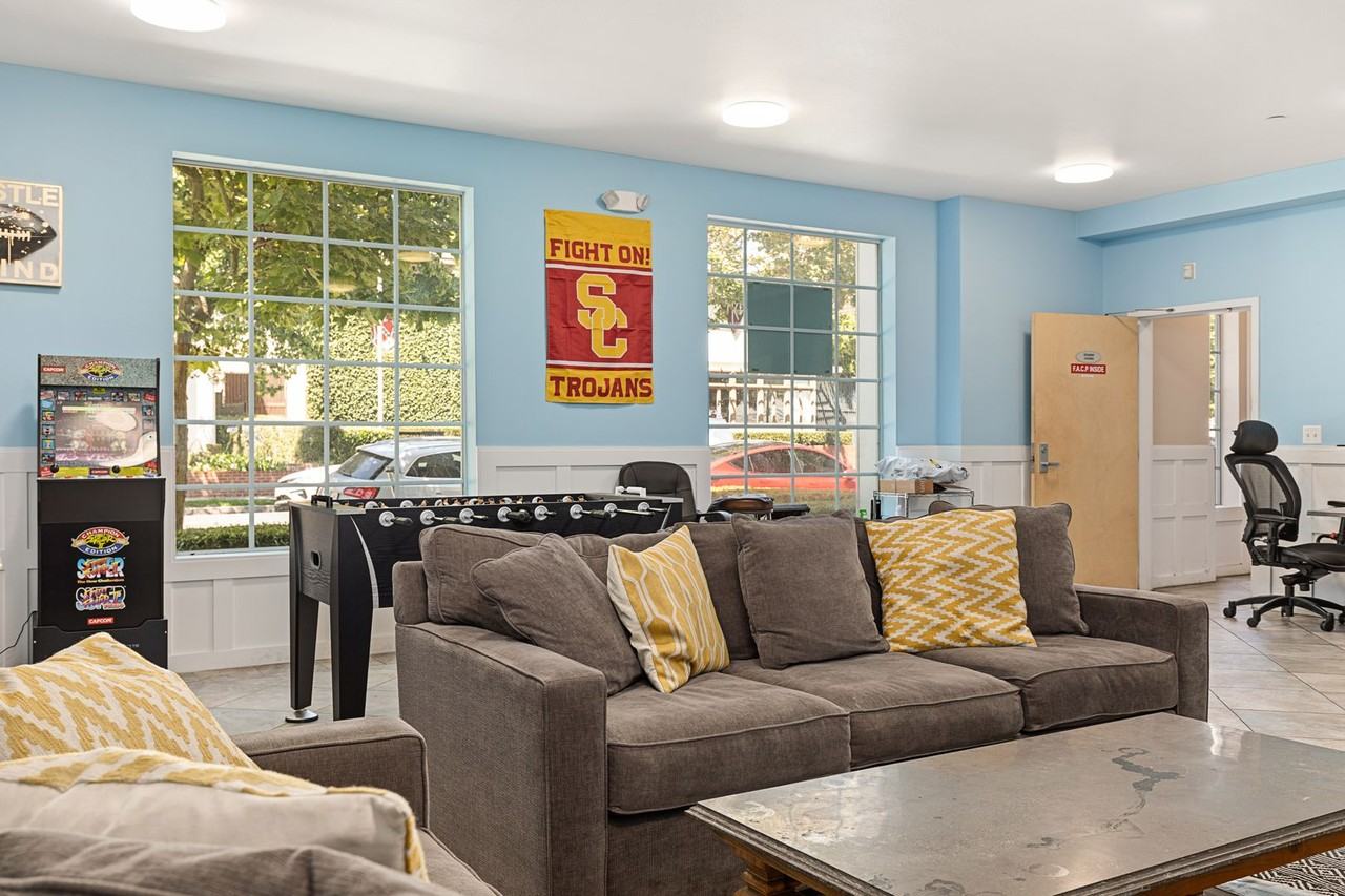 The Row House - Photo 3 of 50