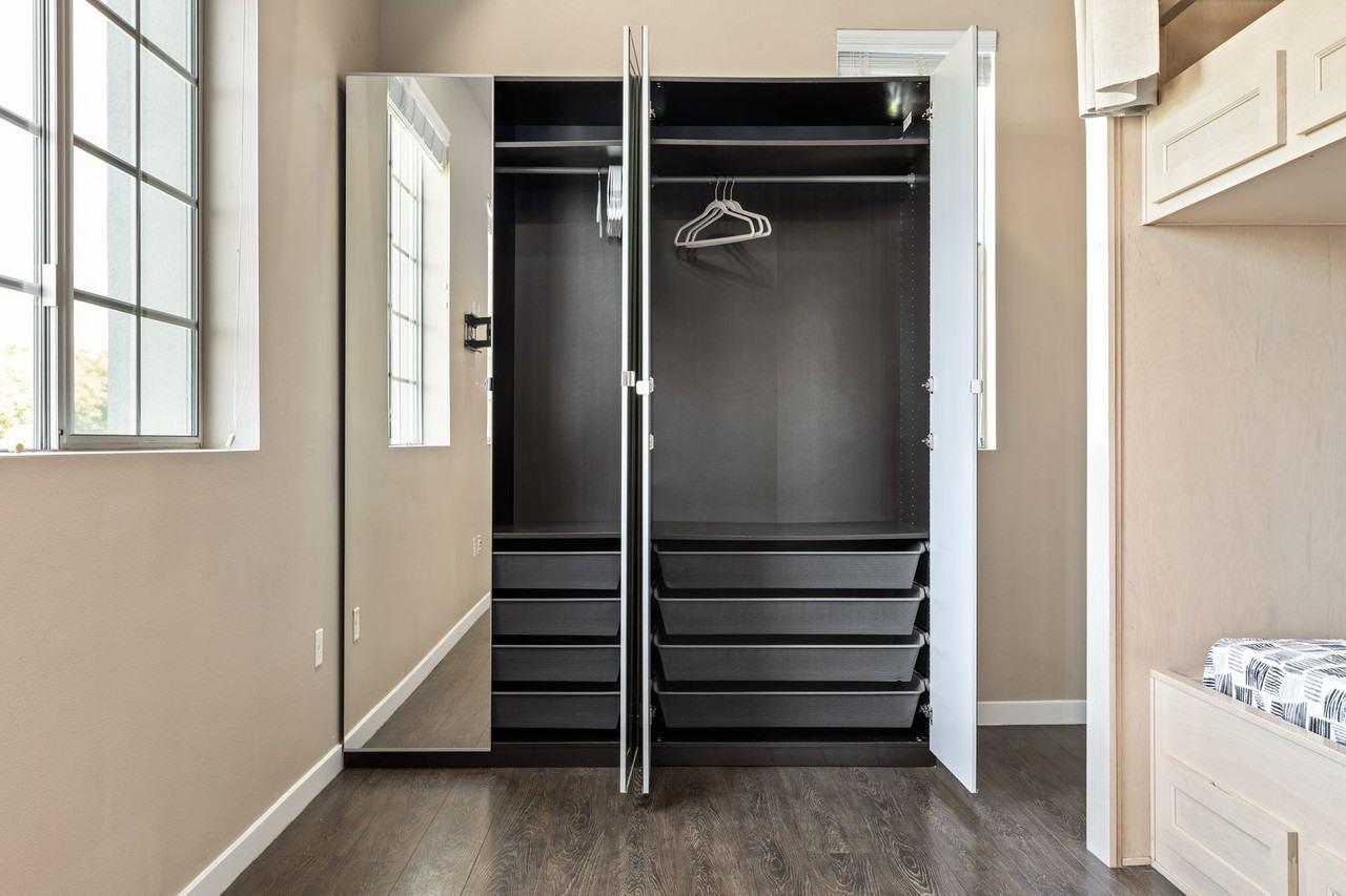 The Row House - Photo 7 of 50