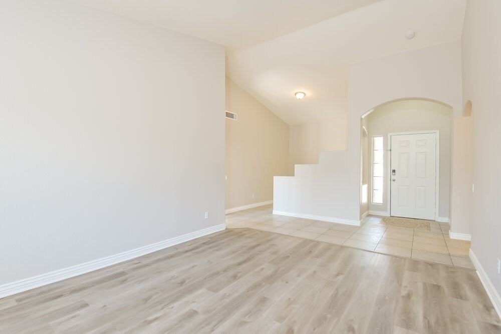 9940 E Paseo San Bruno - Photo 4 of 16