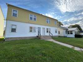 featured image of 1106 N Michigan St