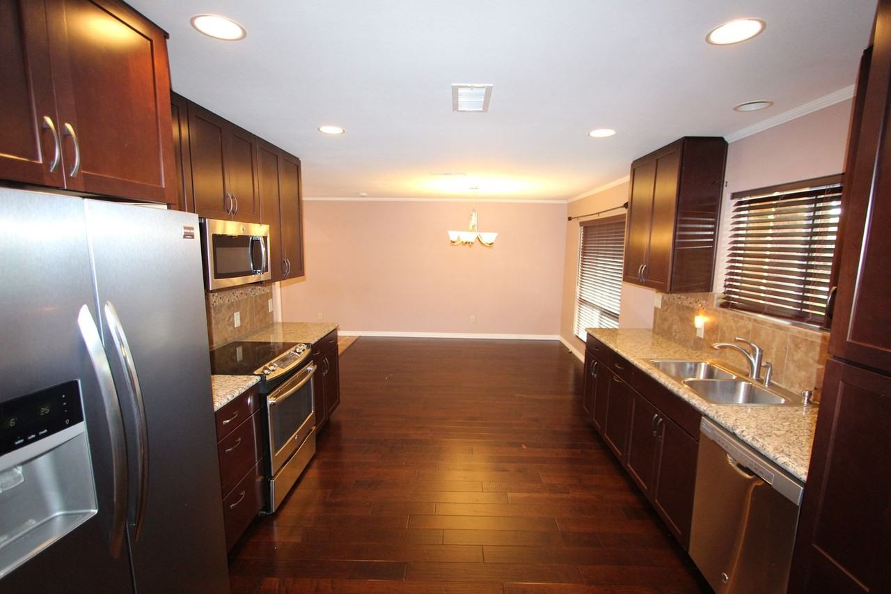 1052 E Apple Way - Photo 6 of 19