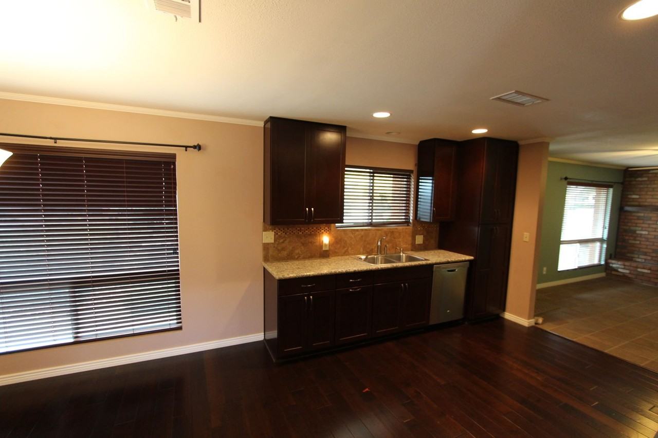 1052 E Apple Way - Photo 7 of 19