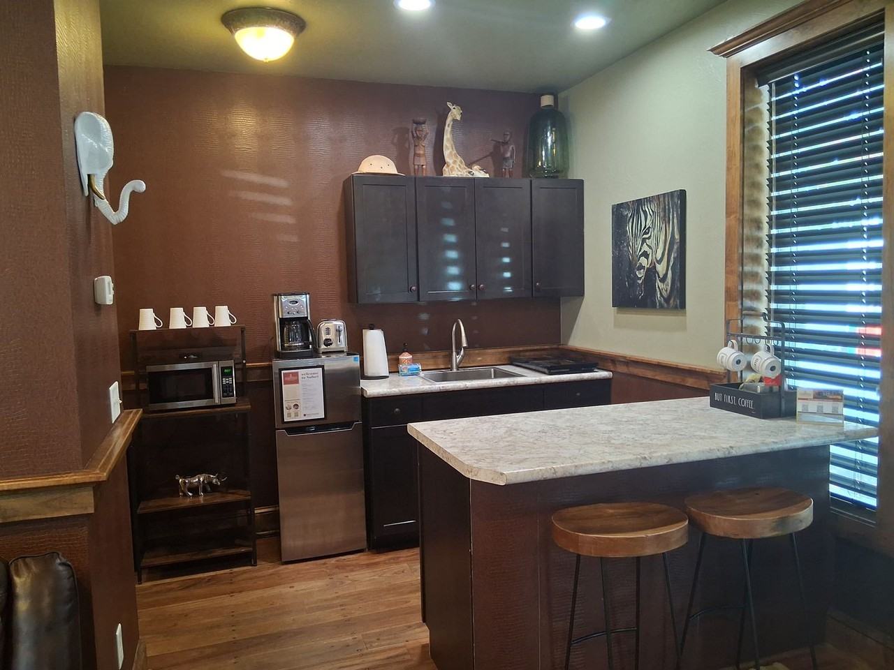 195 E E St - Photo 6 of 17