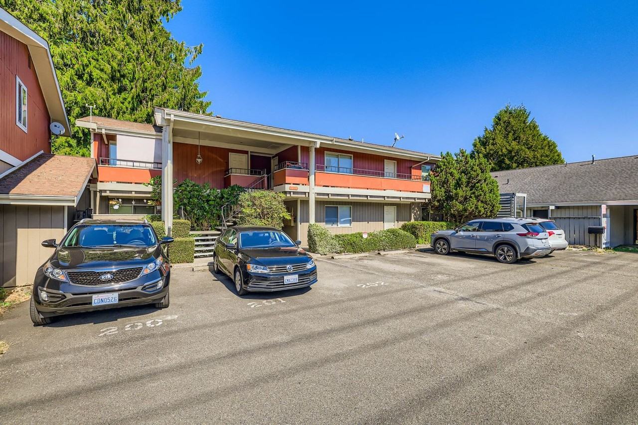 Allai Apartments - Photo 2 of 2