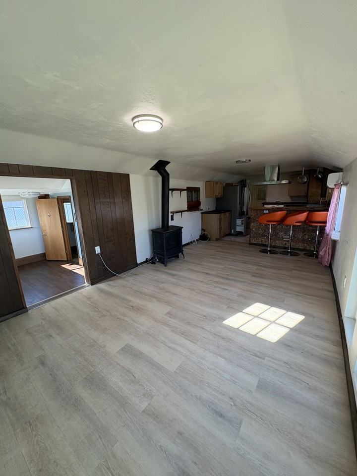 2110 Burlington Ave - Photo 2 of 12