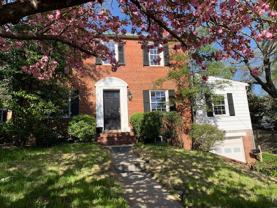 2729 S Arlington Ridge Rd - Photo 1 of 1