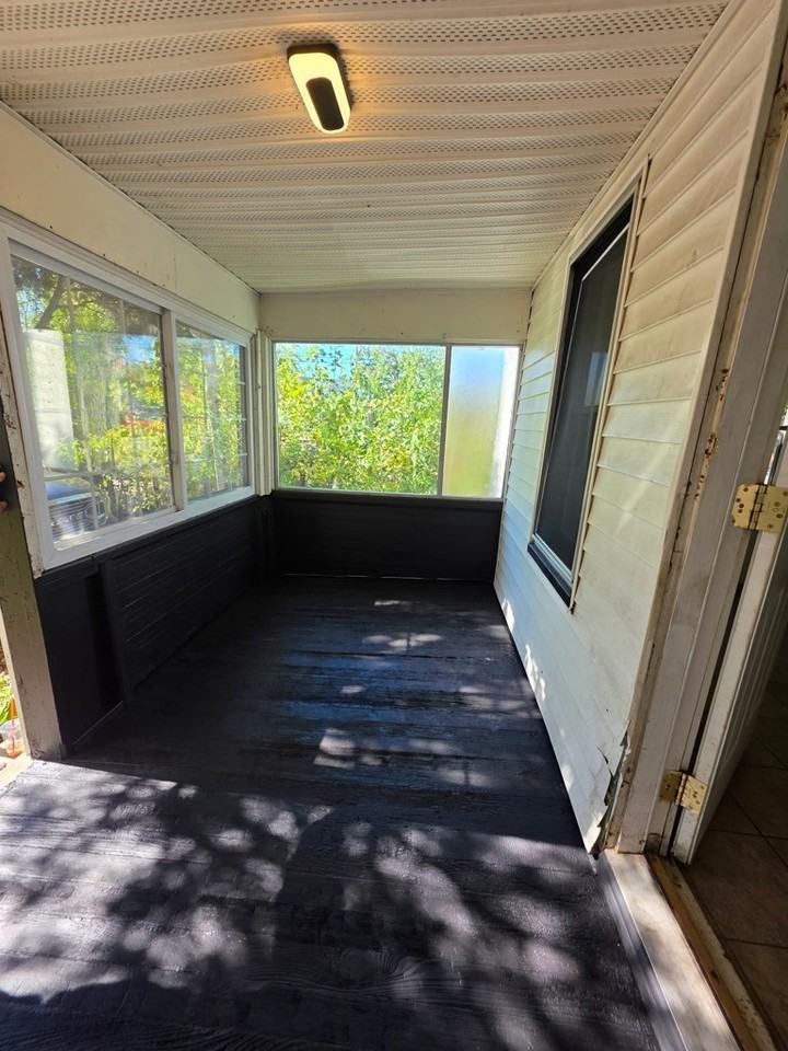 111 East Bush Street - Photo 3 of 16