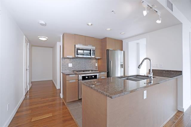 2507 Maple Street #7th floor - Photo 2 of 20