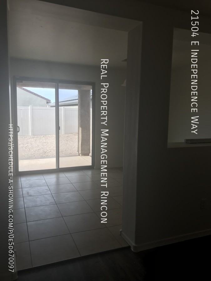 21504 E Independence Way - Photo 6 of 13