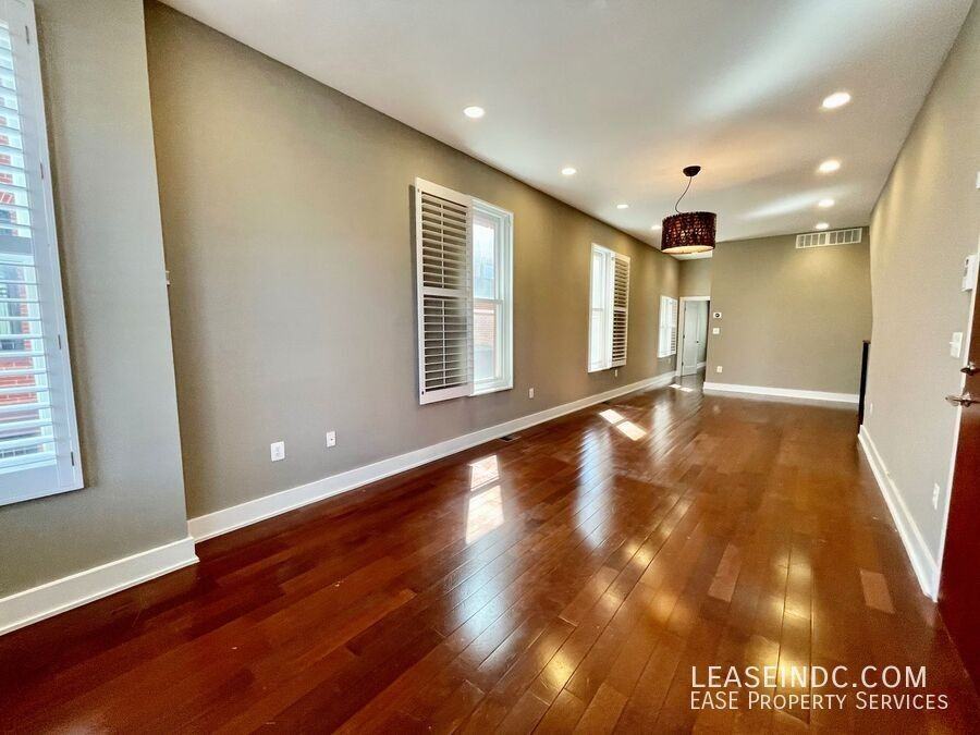 1004 N St Nw #1 - Photo 2 of 26