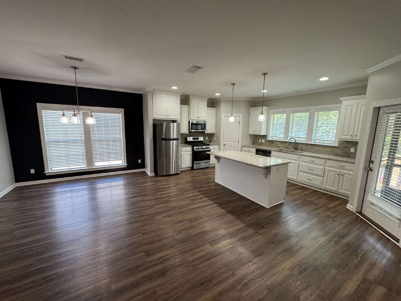 203 Wicklow Drive - Photo 2 of 19