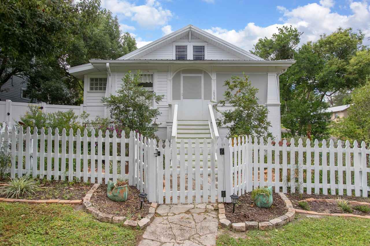 1056 Stevens St - Photo 2 of 34