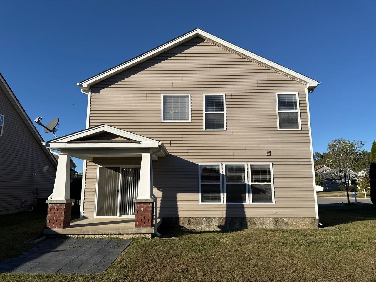 2129 Erin Lane - Photo 2 of 18