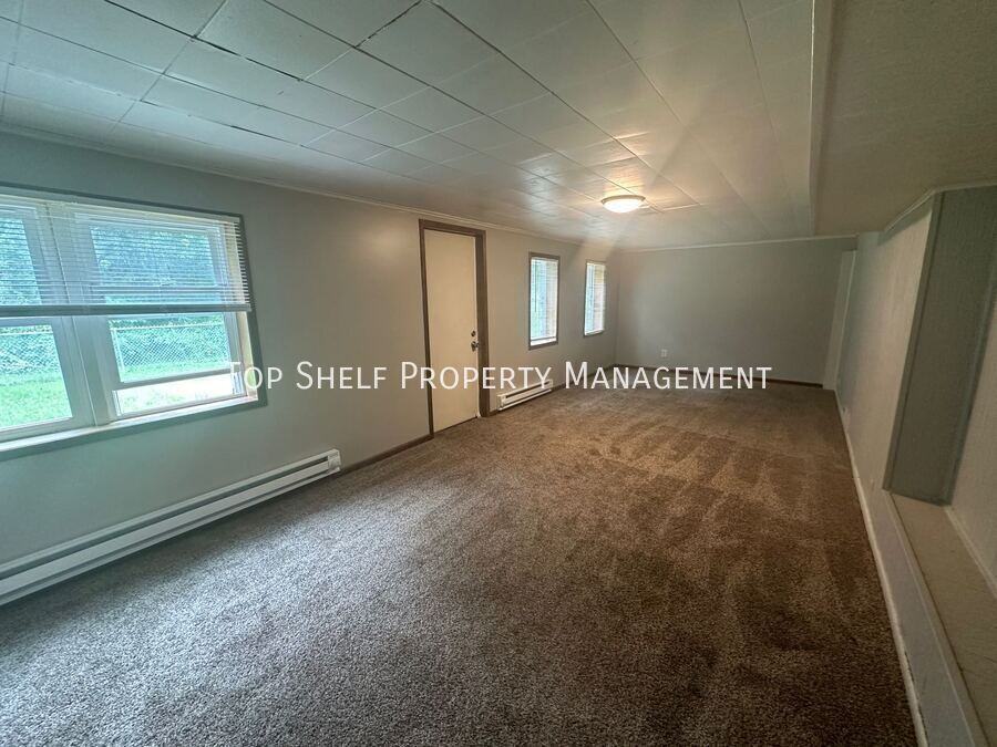 2611 27th Pl - Photo 2 of 12