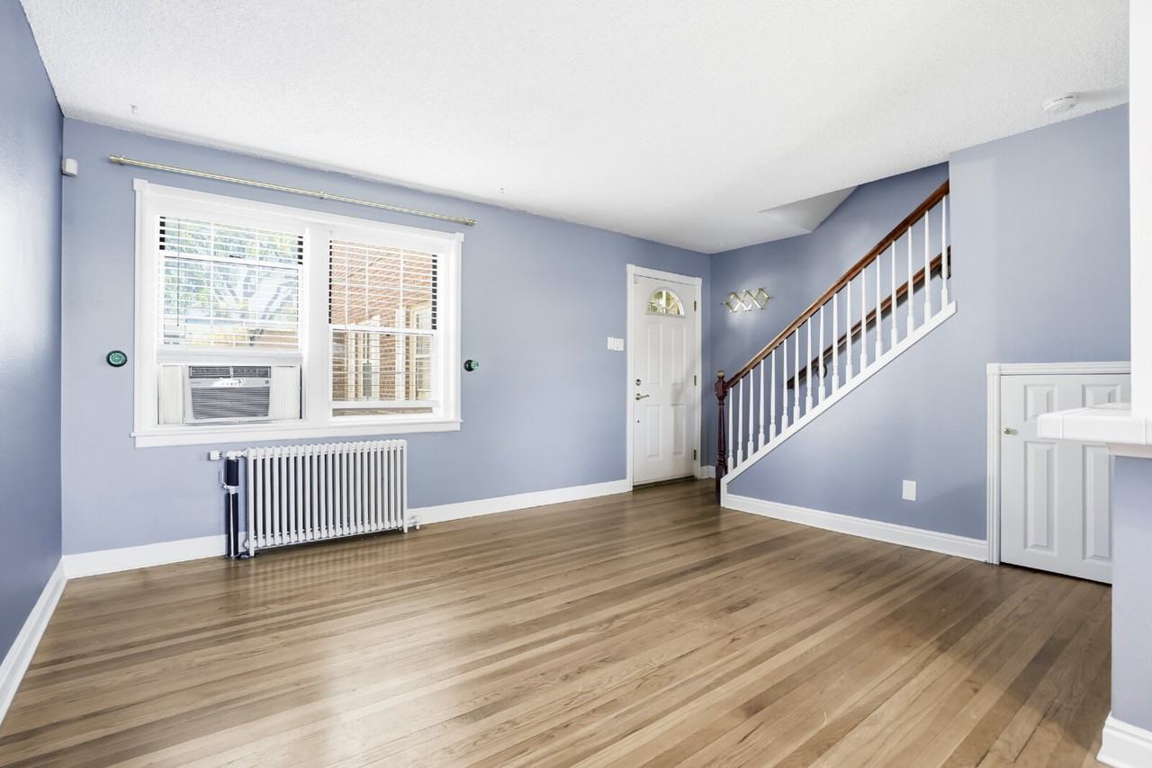 2819 Jasmine St - Photo 4 of 21