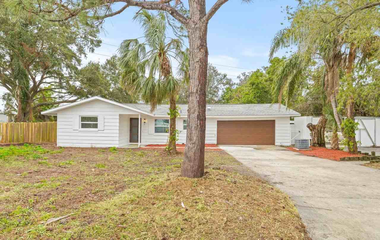 2255 S Lagoon Cir - Photo 3 of 31