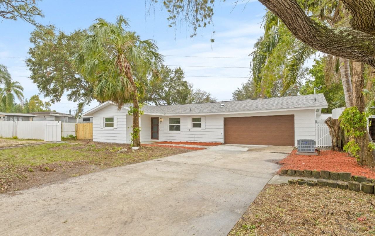 2255 S Lagoon Cir - Photo 4 of 31