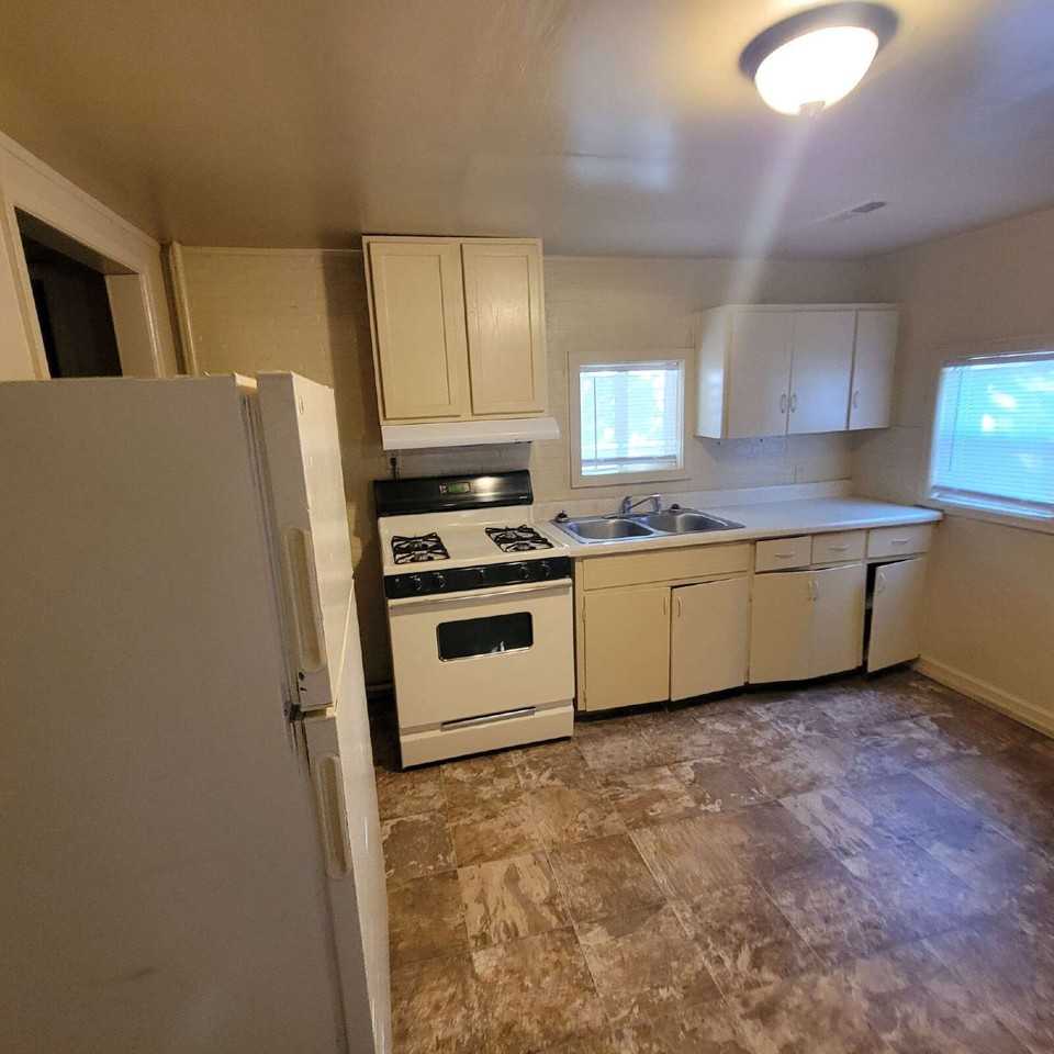 3047 Foltz Street - Photo 2 of 5