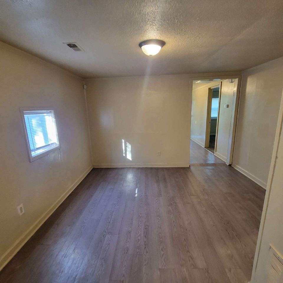 3047 Foltz Street - Photo 4 of 5