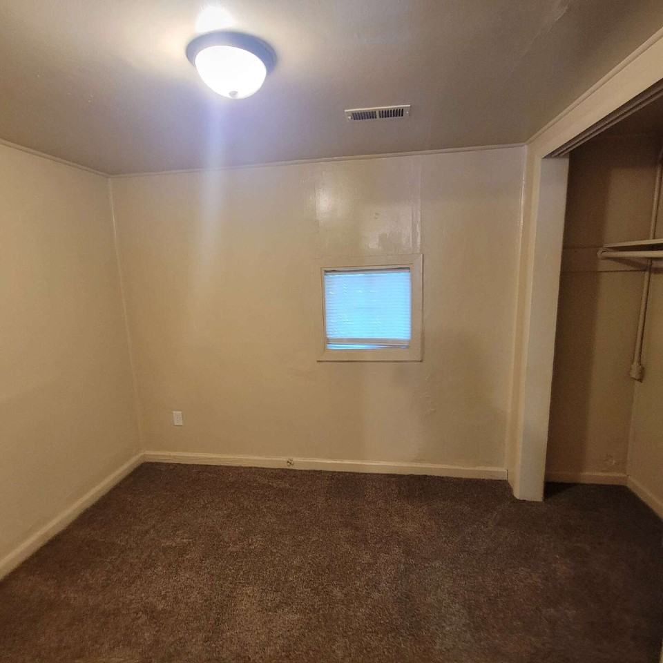 3047 Foltz Street - Photo 5 of 5