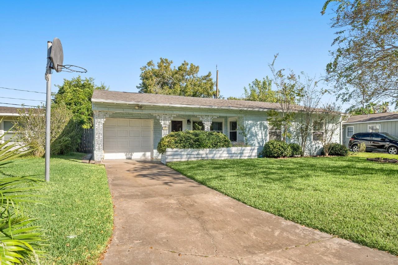 108 Bonita Avenue - Photo 2 of 24