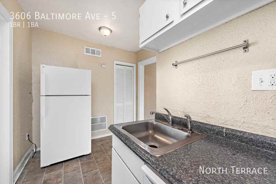 3606 Baltimore Ave #5 - Photo 5 of 11