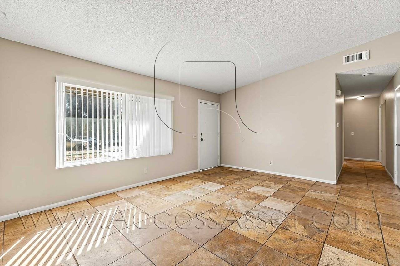 29650 Mira Loma Dr - Photo 5 of 33