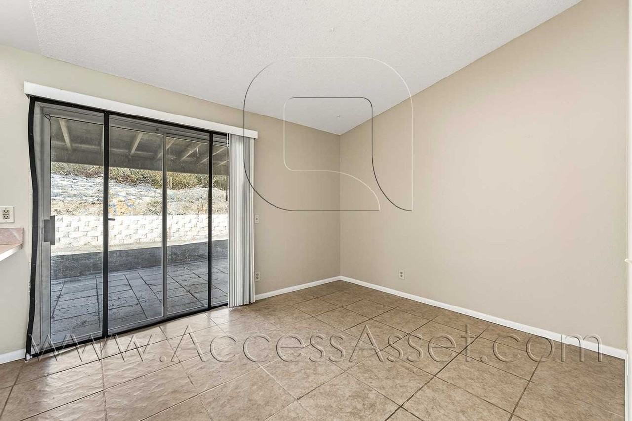 29650 Mira Loma Dr - Photo 7 of 33
