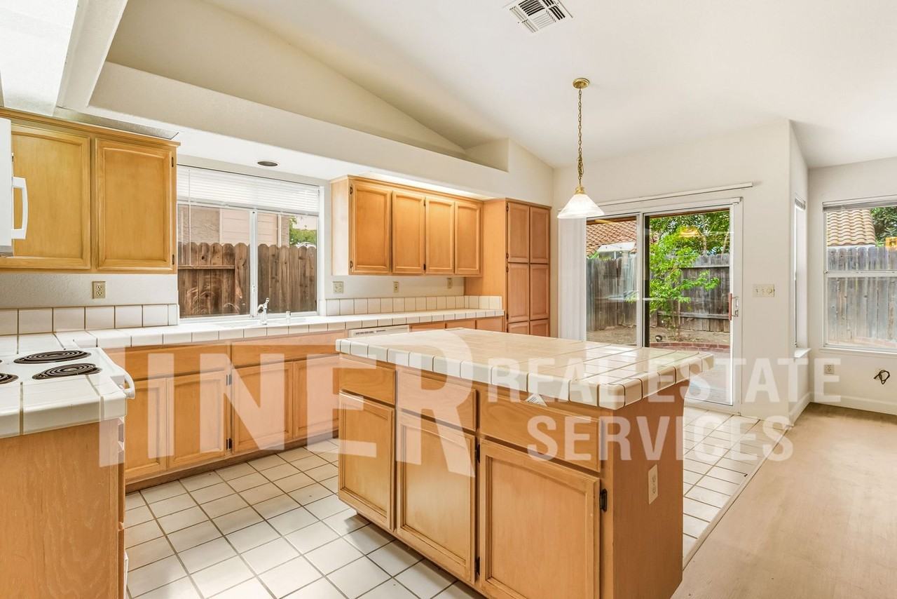 8948 Warmsprings Street - Photo 3 of 25