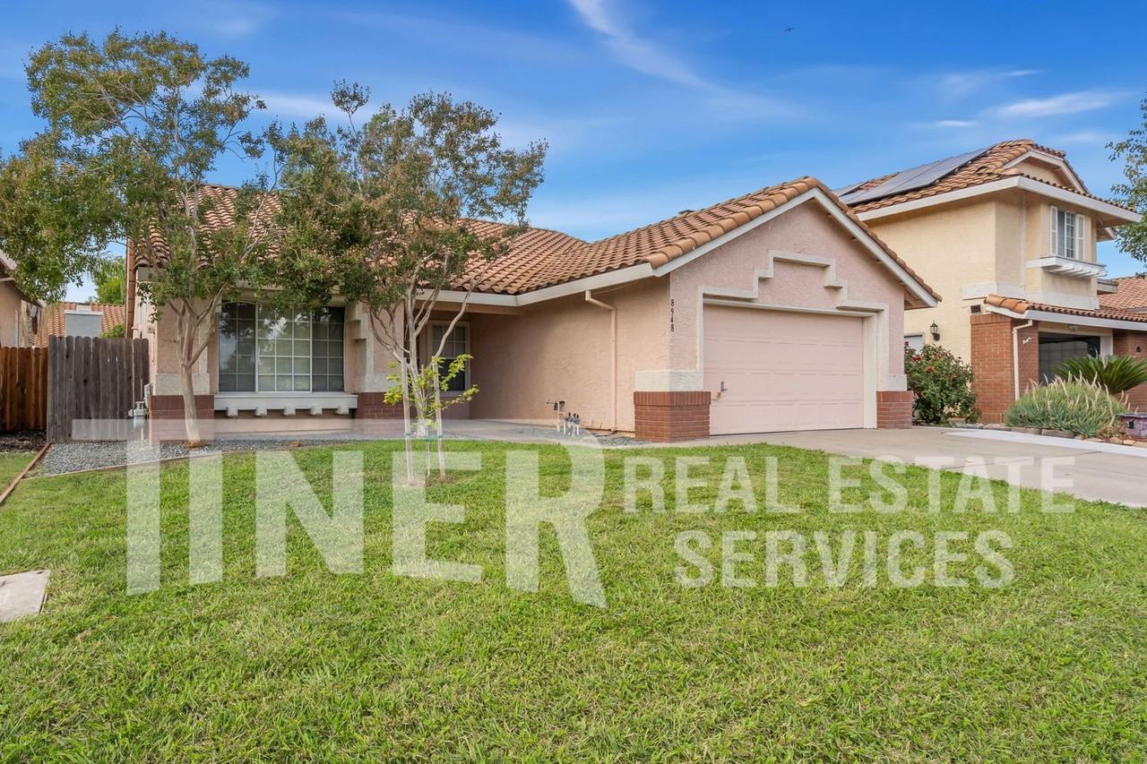 8948 Warmsprings Street - Photo 4 of 25