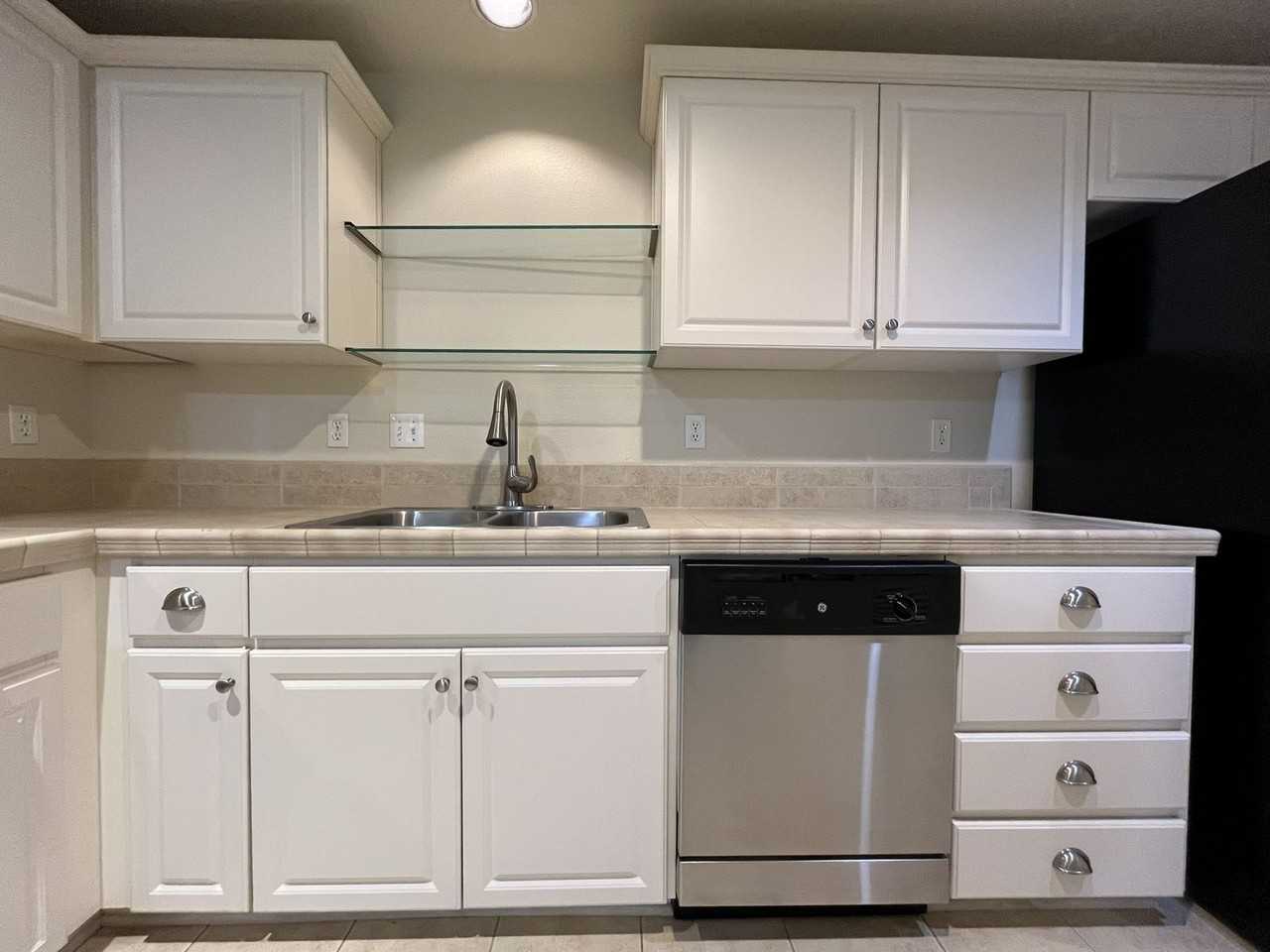 8904 Ne Brentford Way - Photo 7 of 33