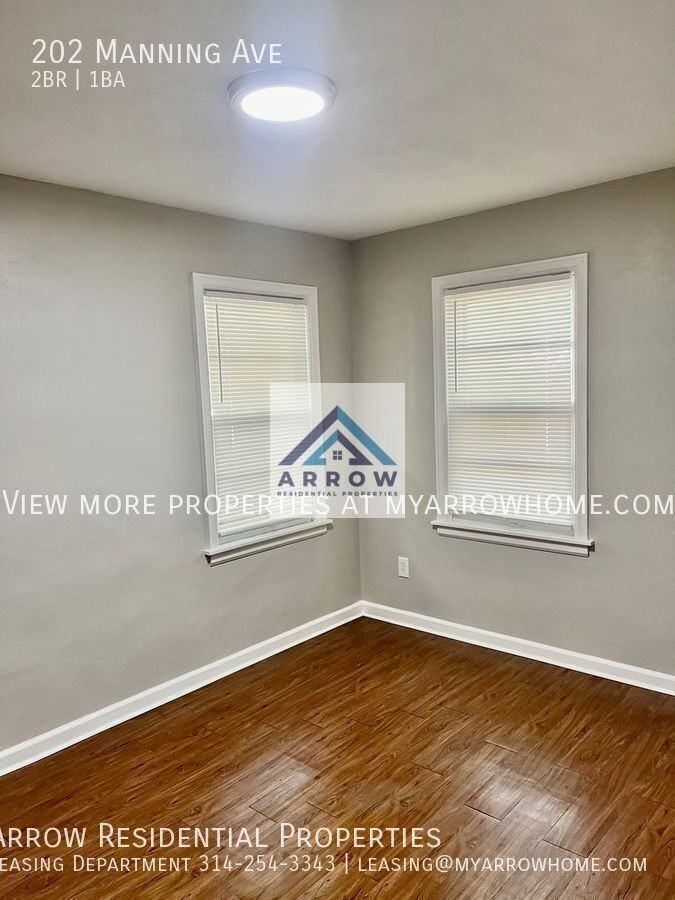 202 Manning Ave - Photo 5 of 33