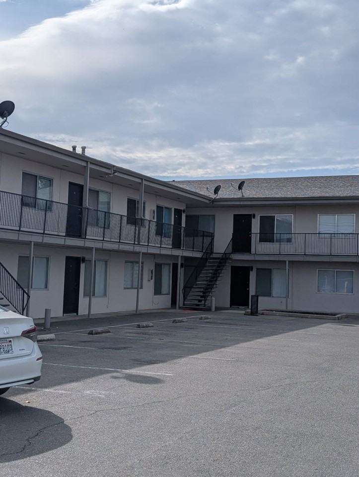 CO668-Alpine Apartments - Photo 2 of 3