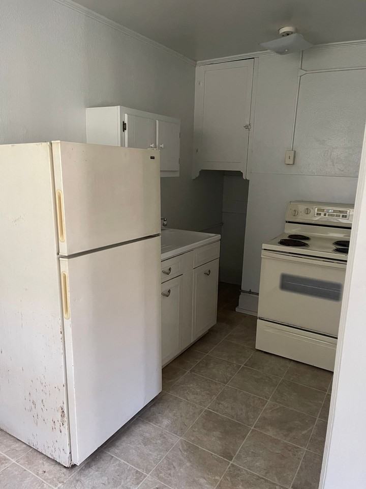 Utopia - Photo 4 of 4