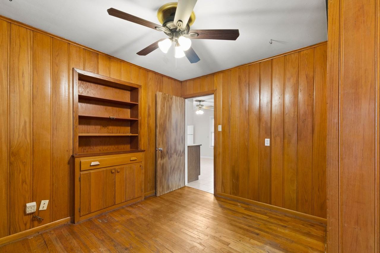 510 Brooks Avenue - Photo 4 of 18