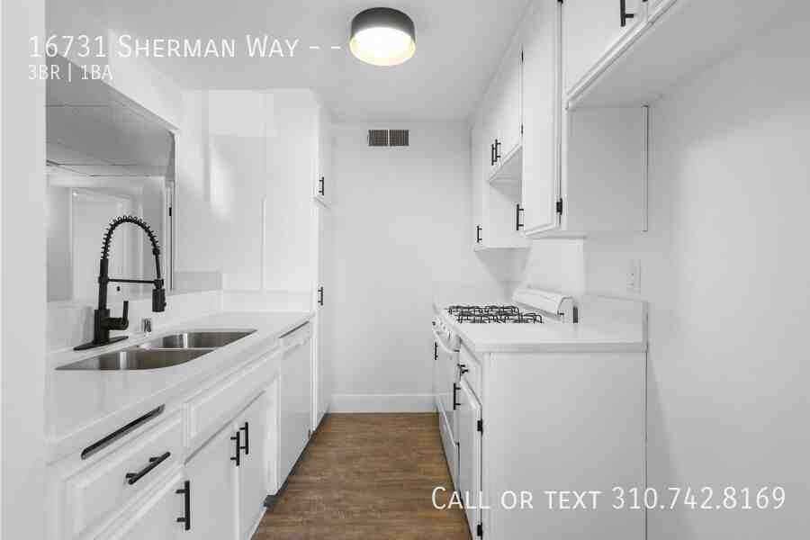 16731 Sherman Way #102 - Photo 3 of 22
