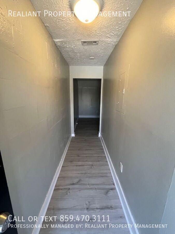 8 A St - Photo 2 of 11